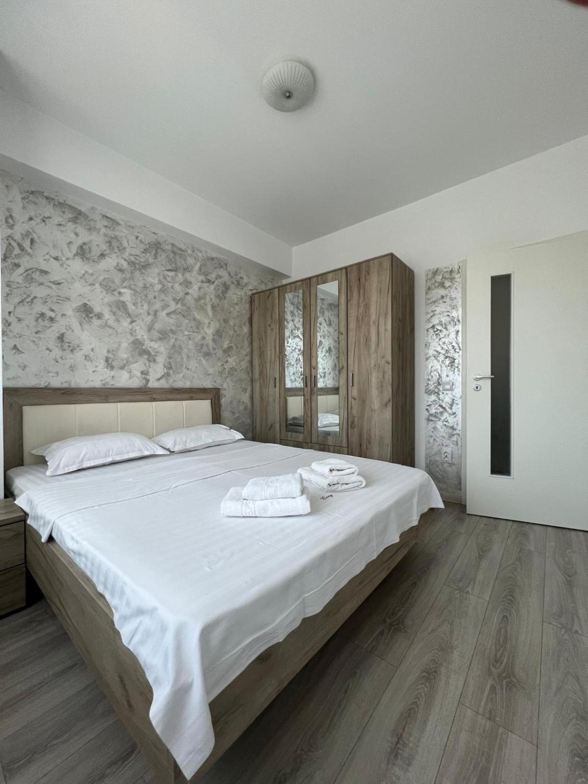 Cozy 3 Bedroom Apartments In Centre Of Iasi Palas Mall Buitenkant foto