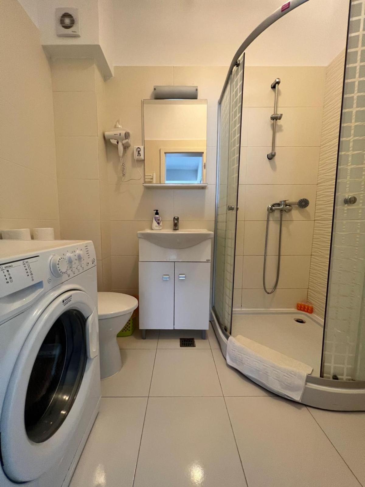 Cozy 3 Bedroom Apartments In Centre Of Iasi Palas Mall Buitenkant foto